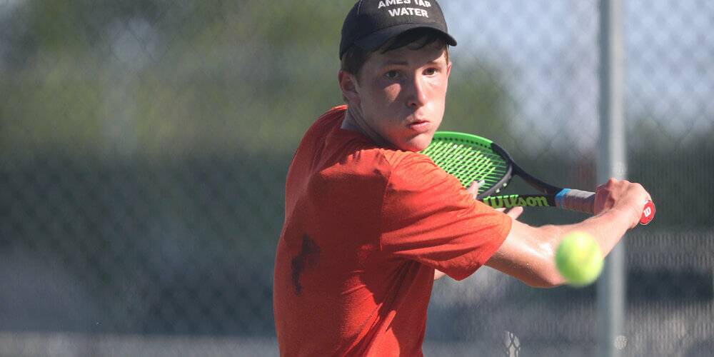 Tennis player looking focused during a tennis game