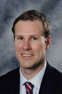 a headshot of Fred Hoiberg