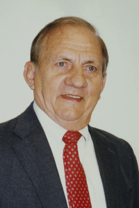 a headshot of Robert Oldis